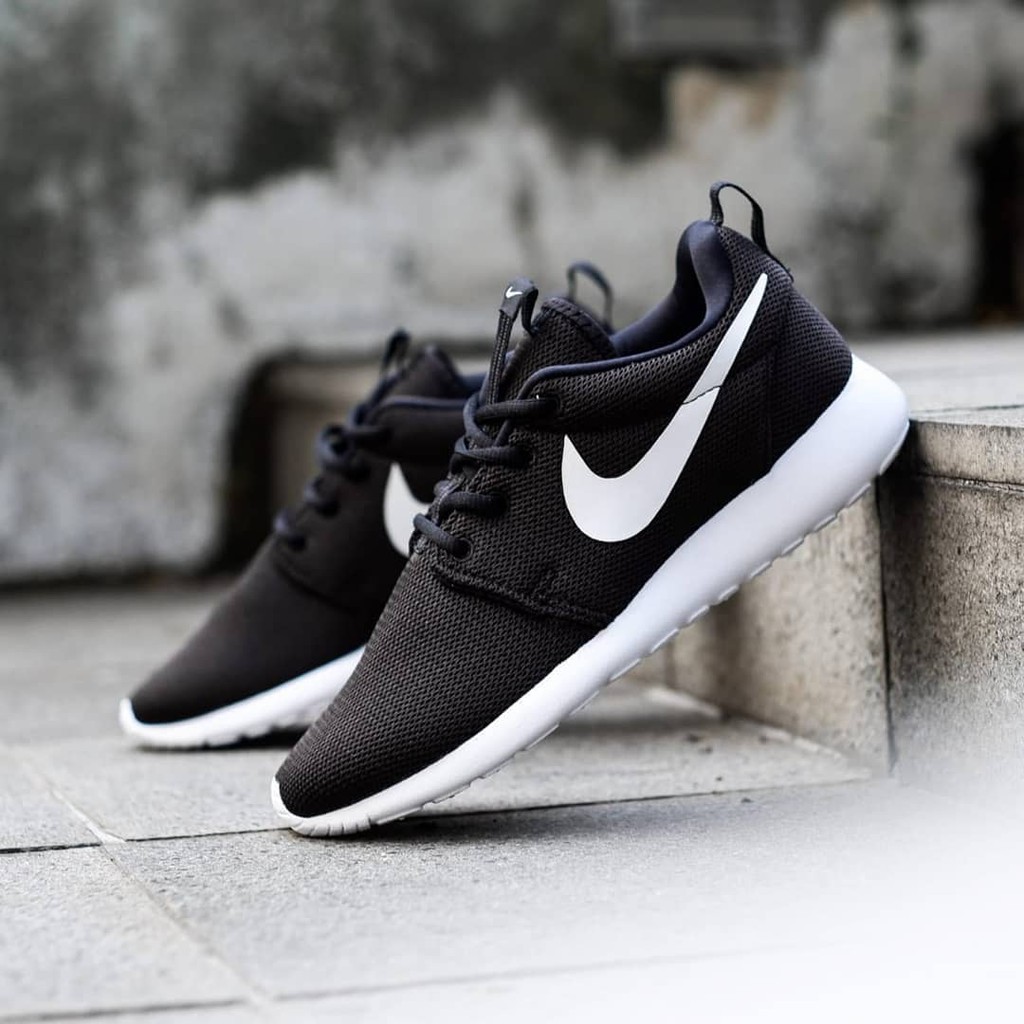 Sepatu nike cheap roshe run