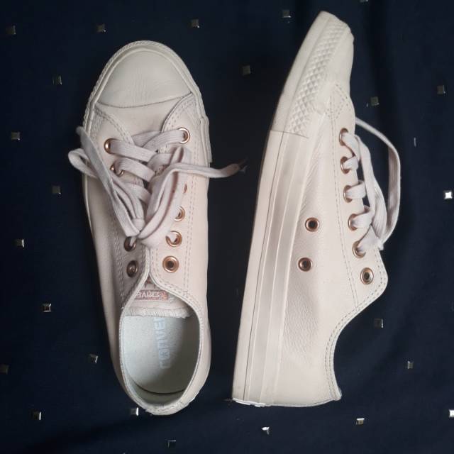 Converse rose hotsell gold studs