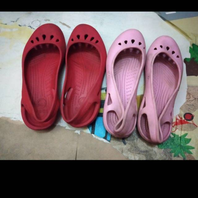 Sandal crocs kw new arrivals