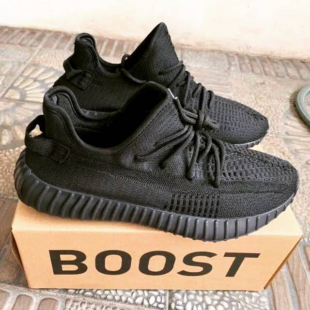 Jual adidas hotsell yeezy black