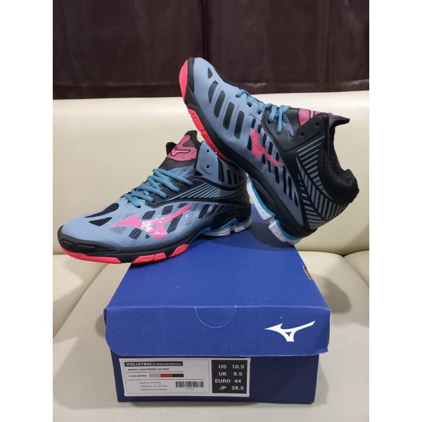 Sepatu mizuno outlet wave lightning z4