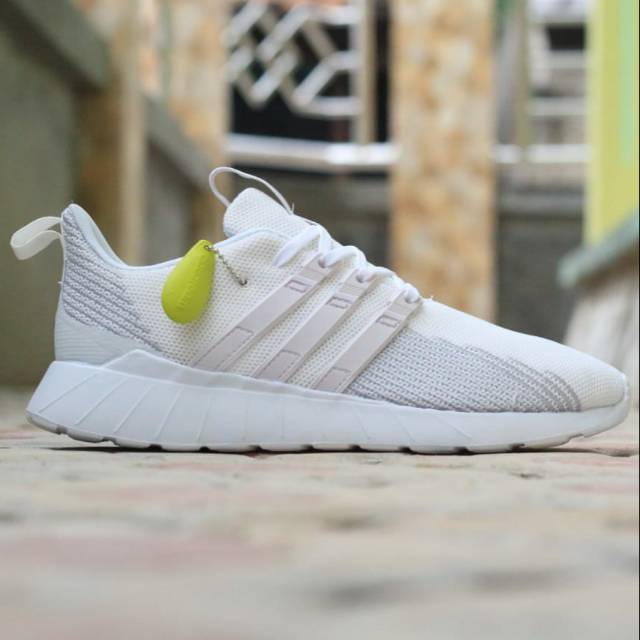 Adidas questar flow hot sale full white