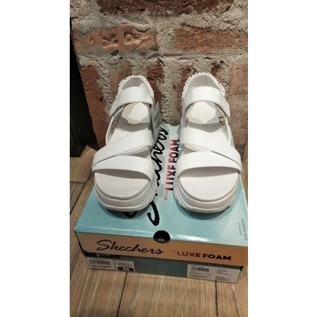 Skechers luxe foam outlet sandals