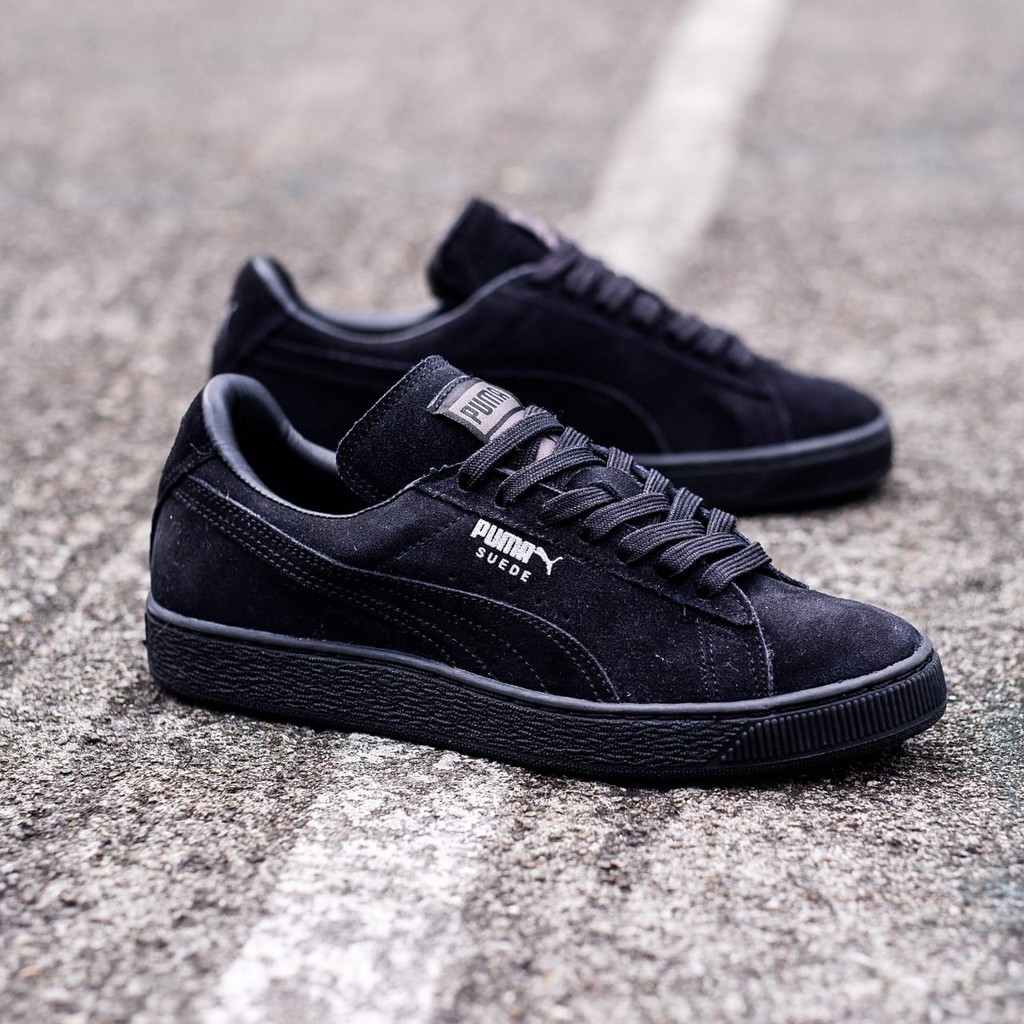 All black pumas suede best sale