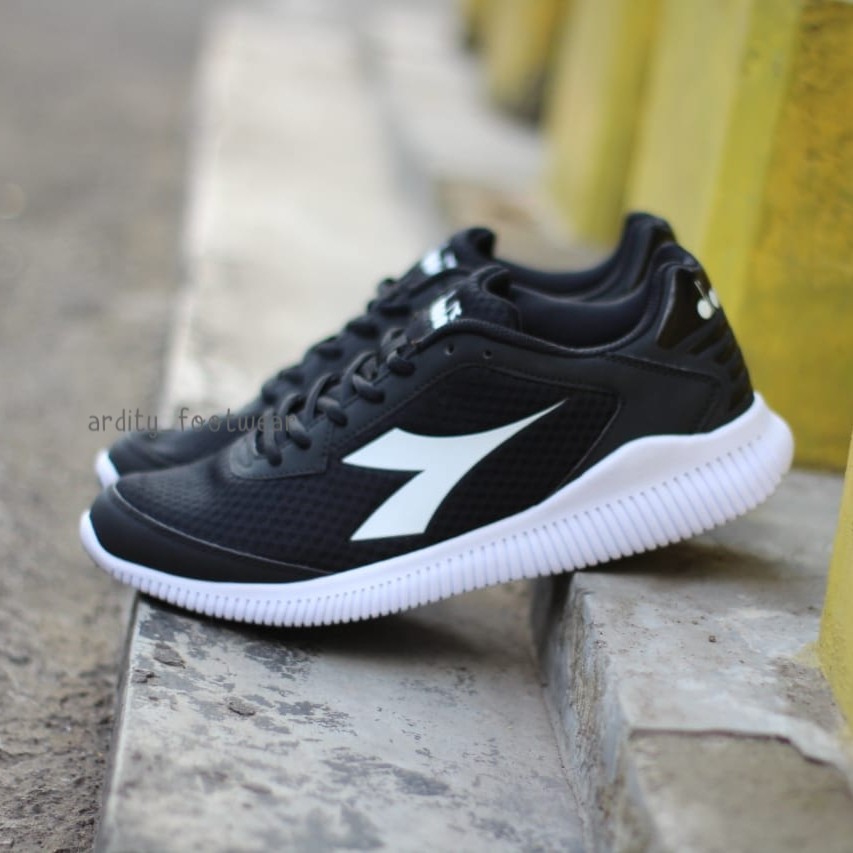 Diadora eagle shop