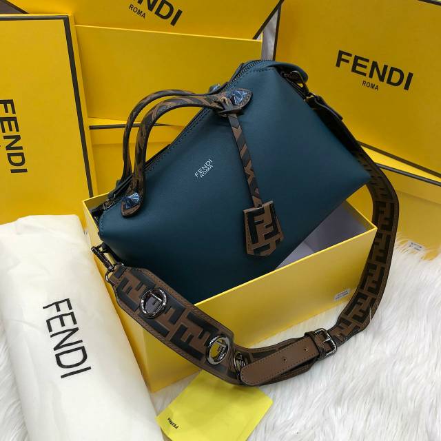 Jual Tas wanita tas tas fashion tas fendi fendi Shopee Indonesia