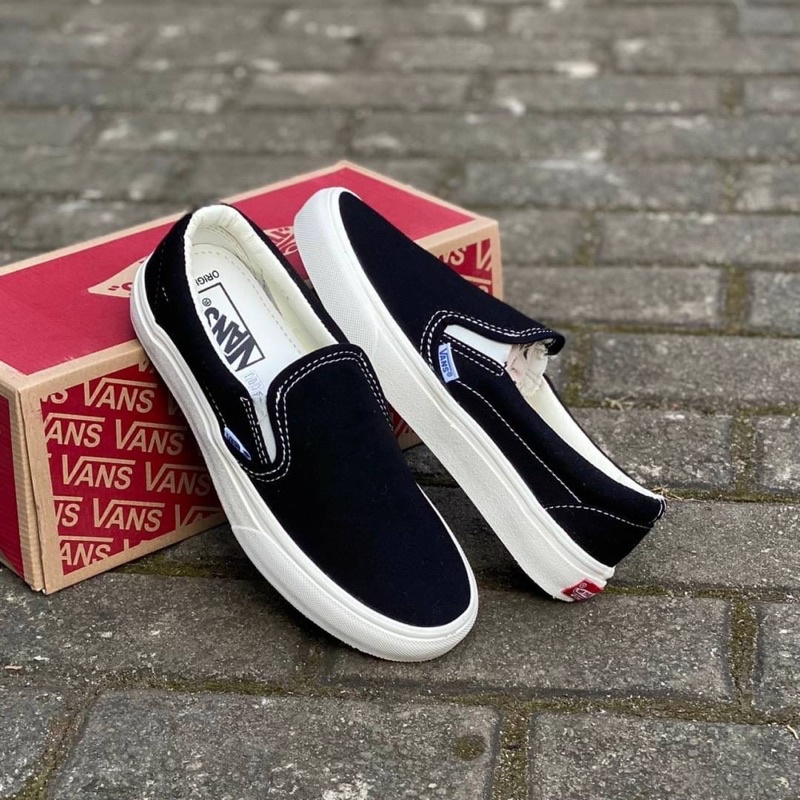 Vans slip store on bw ori