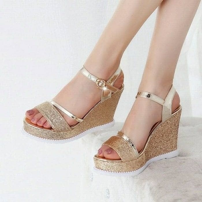 Sandal hot sale wedges tinggi