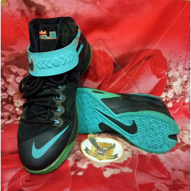 Lebron soldier 8 on sale blue