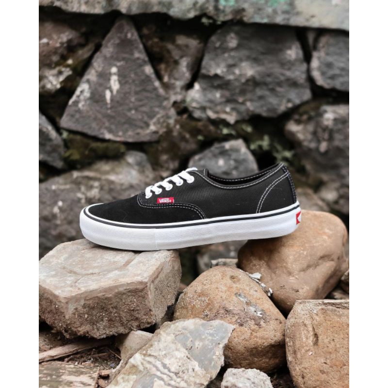 Vans authentic pro black clearance white