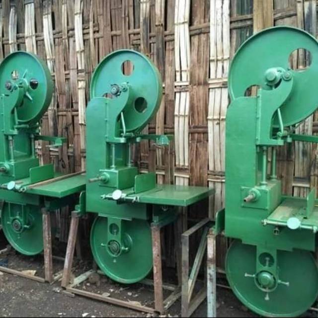 Jual bandsaw store