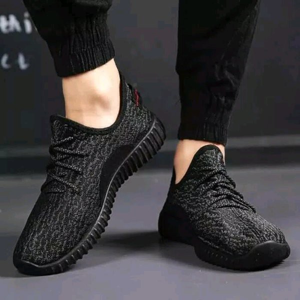 Sepatu shop adidas yzy