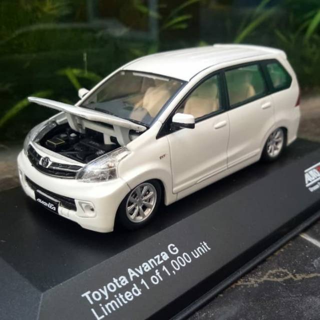 Diecast best sale avanza lama