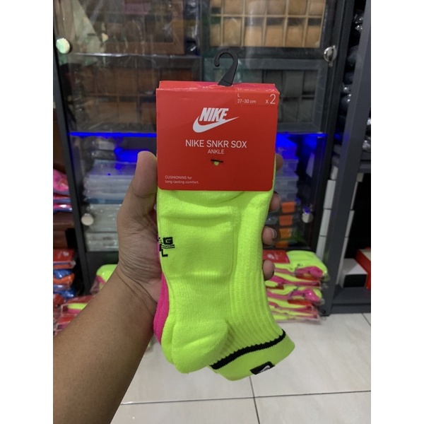 Nike snkr 2024 sox ankle