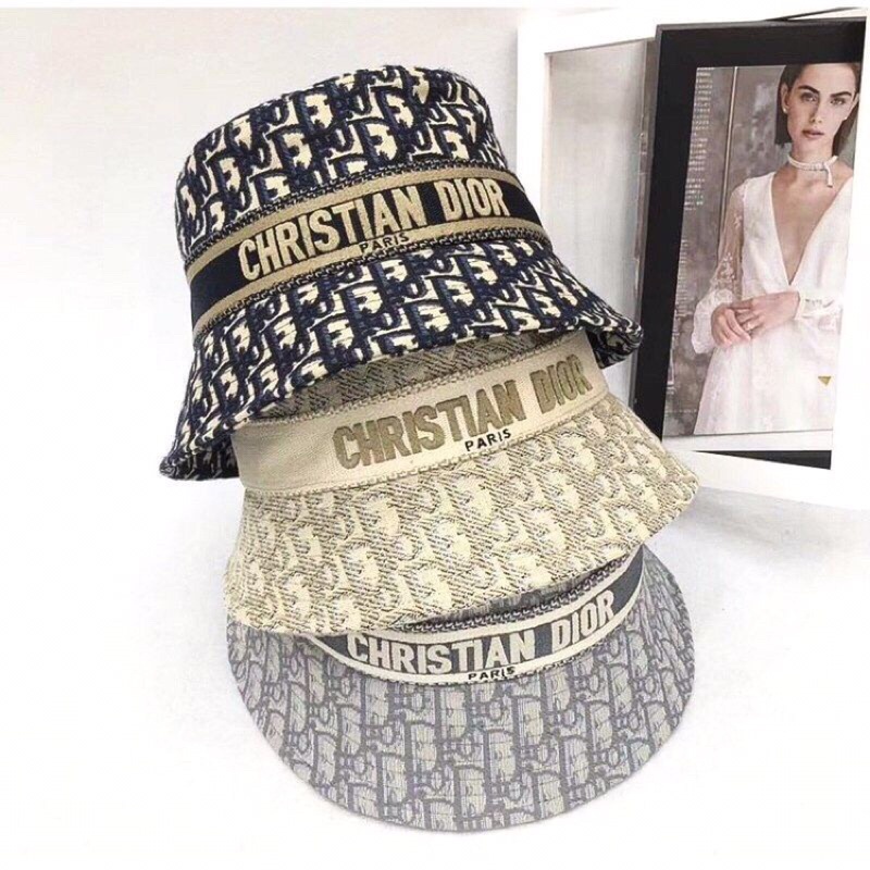 Topi hotsell dior original