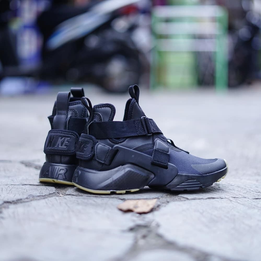 Nike air huarache deals city black gum