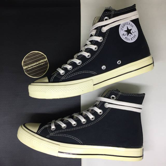 Converse 70s 2025 black egret adalah