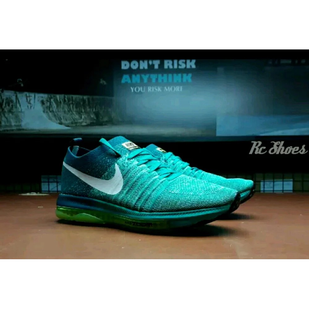 Sepatu store running original