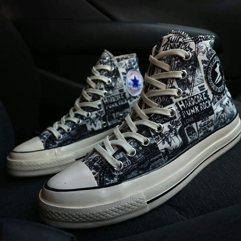 Sepatu store punk converse