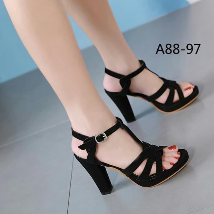 High heels di store shopee