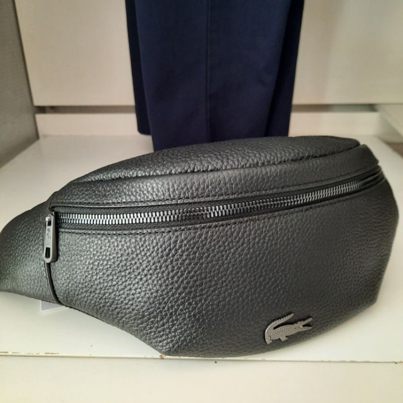 Tas on sale pinggang lacoste