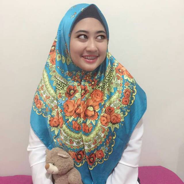 bella hijab