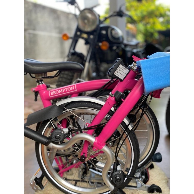 Brompton pink harga new arrivals