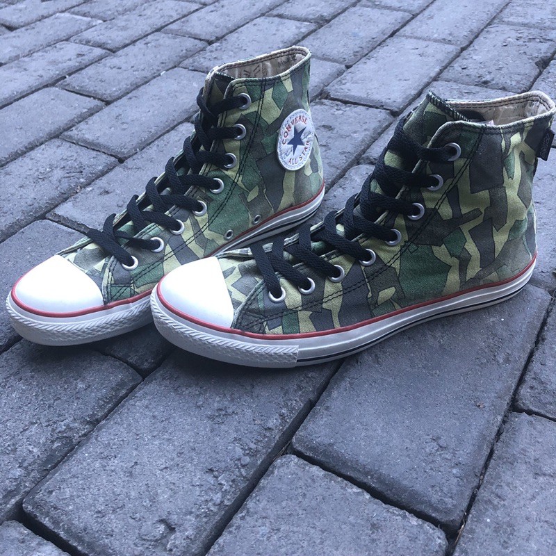 Harga 2025 converse gorillaz