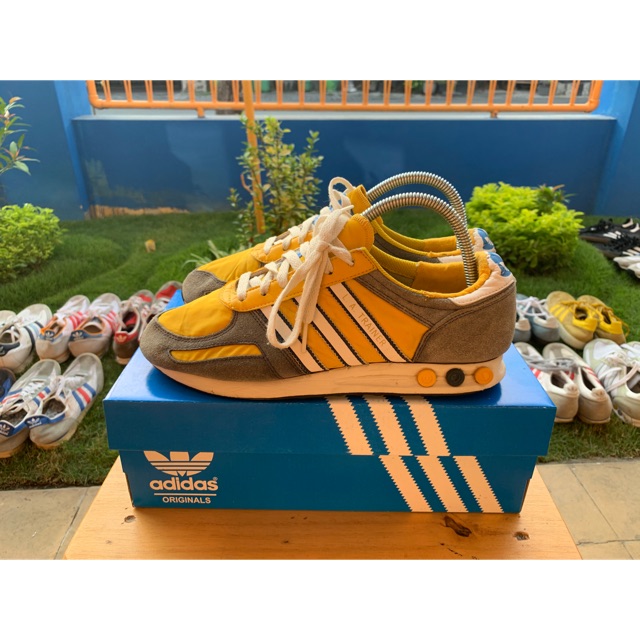 Adidas la 2024 trainer amarillas