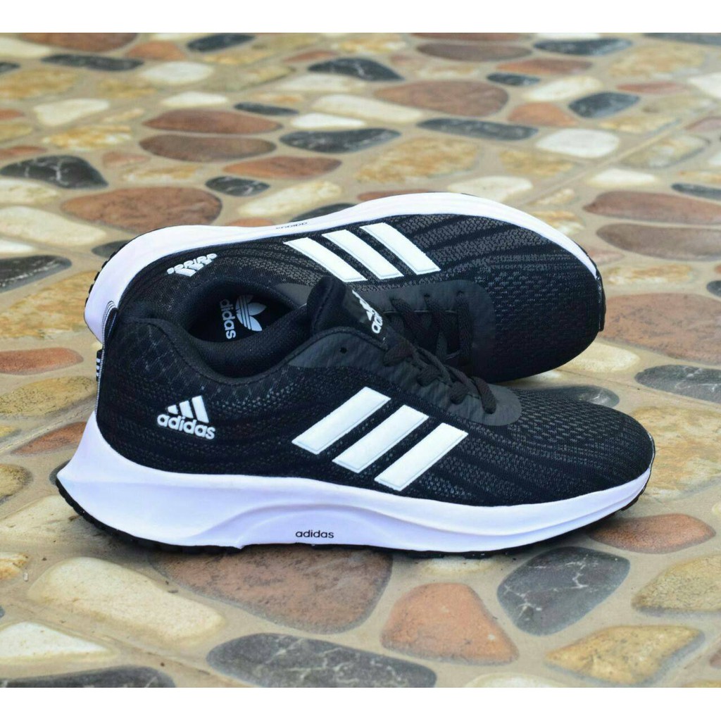 Foto adidas outlet sepatu