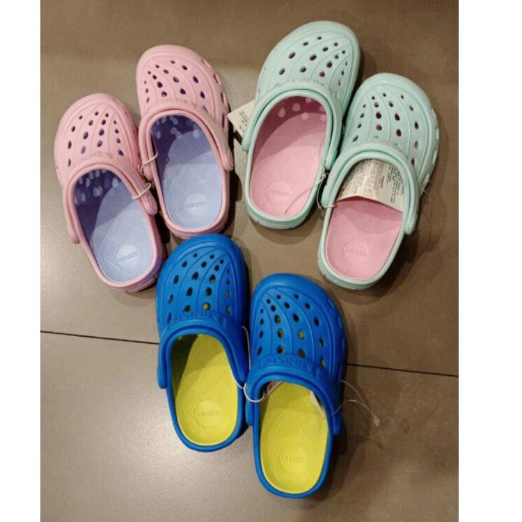 Sandal crocs hot sale miniso