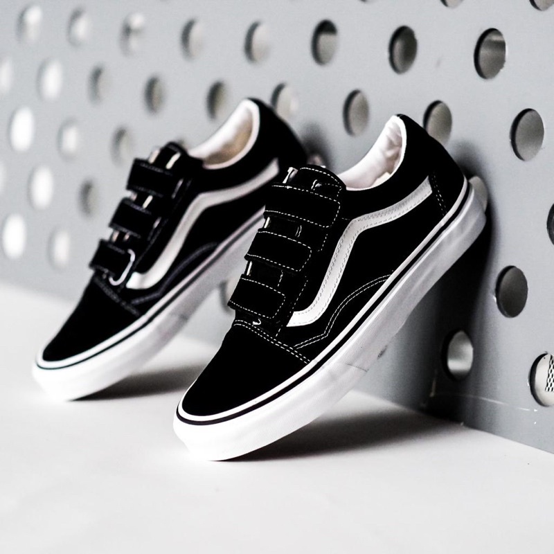 Vans old skool clearance black and white velcro