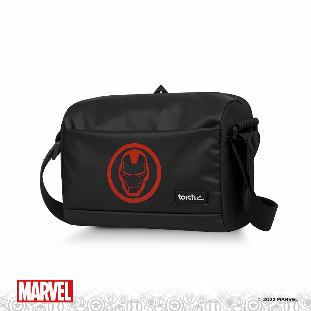 Marvel avengers shoulder outlet bag & pouch book