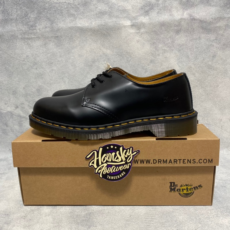 Dr 2024 martens indonesia