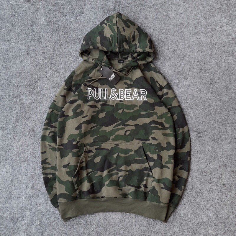 Pull and cheap bear army hoodie