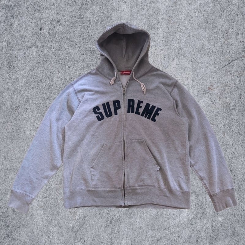 Supreme arc logo clearance sweater