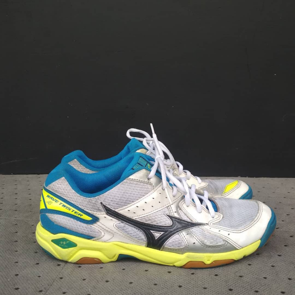 Mizuno twister hot sale 4 review