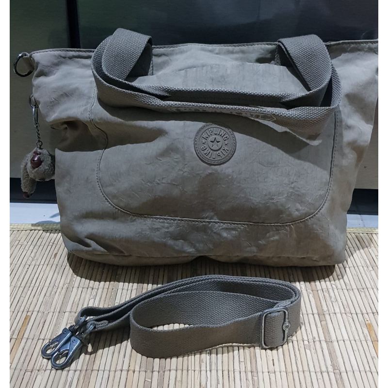 Kipling audie store bag