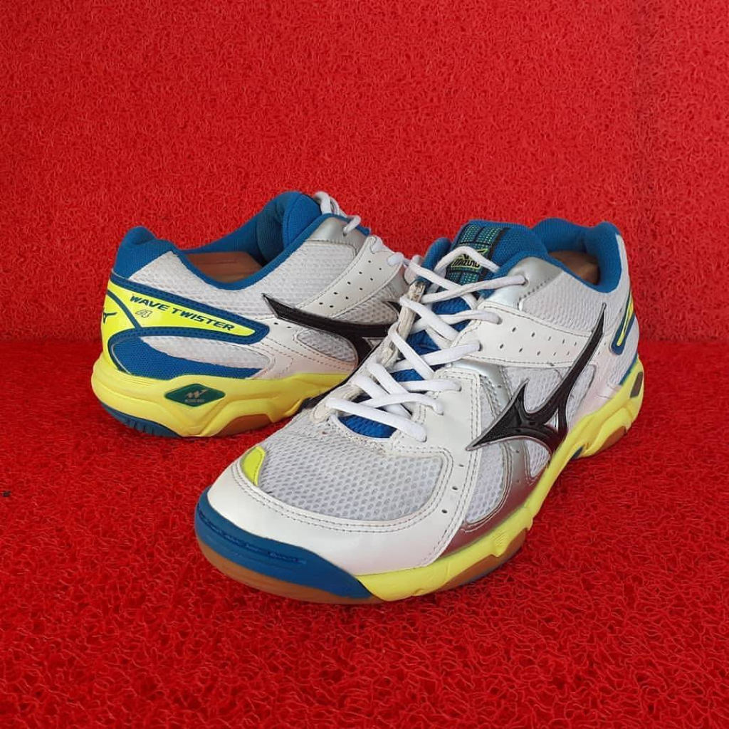 Mizuno twister clearance 4