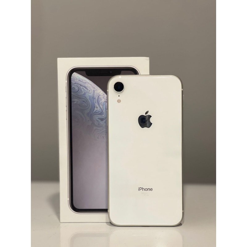 iPhone XR White 128 GB型番MT0J2JA