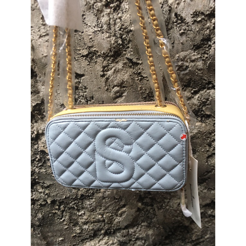 Yura Bag Buttonscarves in White Sand