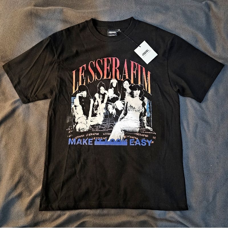 Peaches. x LE SSERAFIM PHOTO S/S T-SHIRT（[READY] LE
