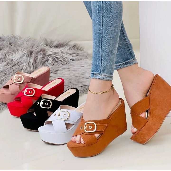 YELLO※ NEST DEFORMED WEDGE SANDALS 完売 M（Jual sandal wedges 