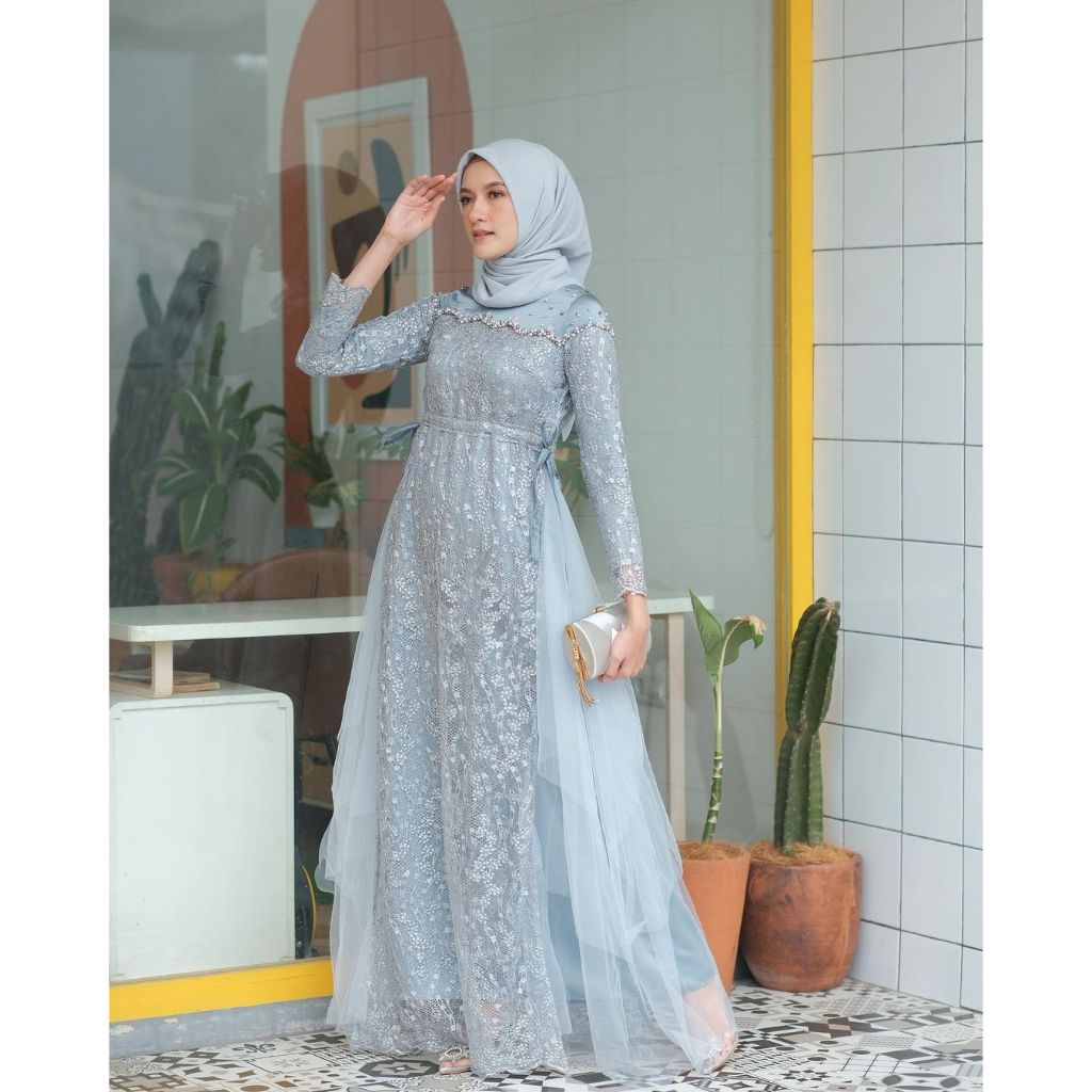 Full brokat dress hotsell