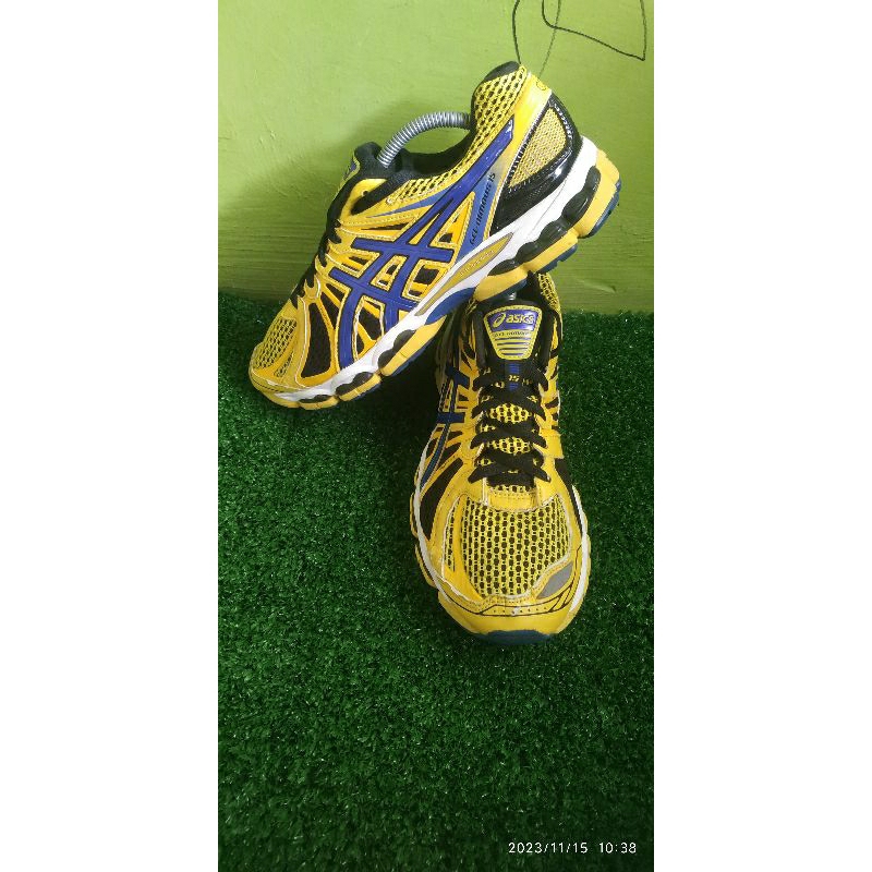 Sepatu asics hotsell gel nimbus 15