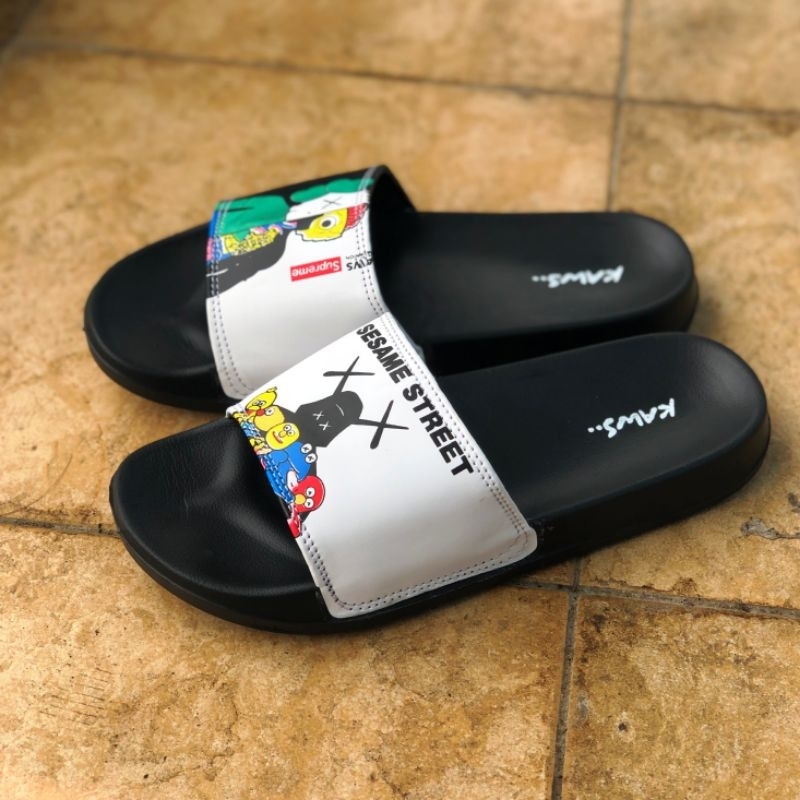 Sandal kaws x online supreme original