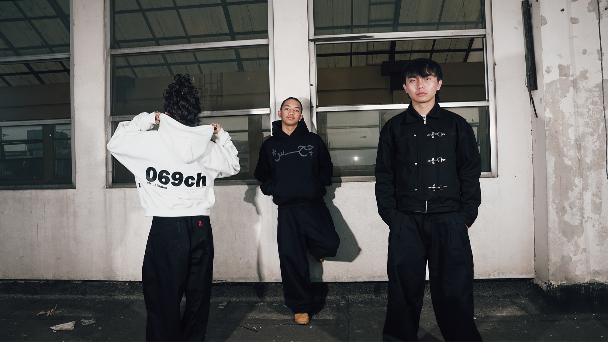 Produk Ch-studios | Shopee Indonesia