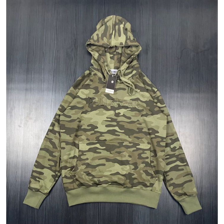 Pull and bear camouflage on sale hoodie