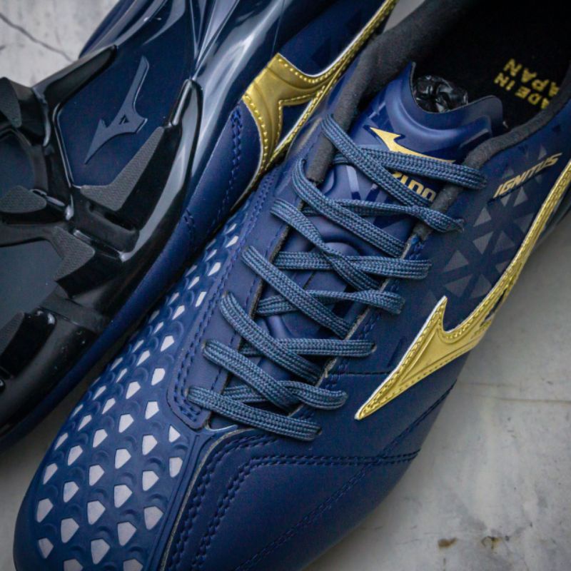 Harga sepatu futsal outlet mizuno ignitus