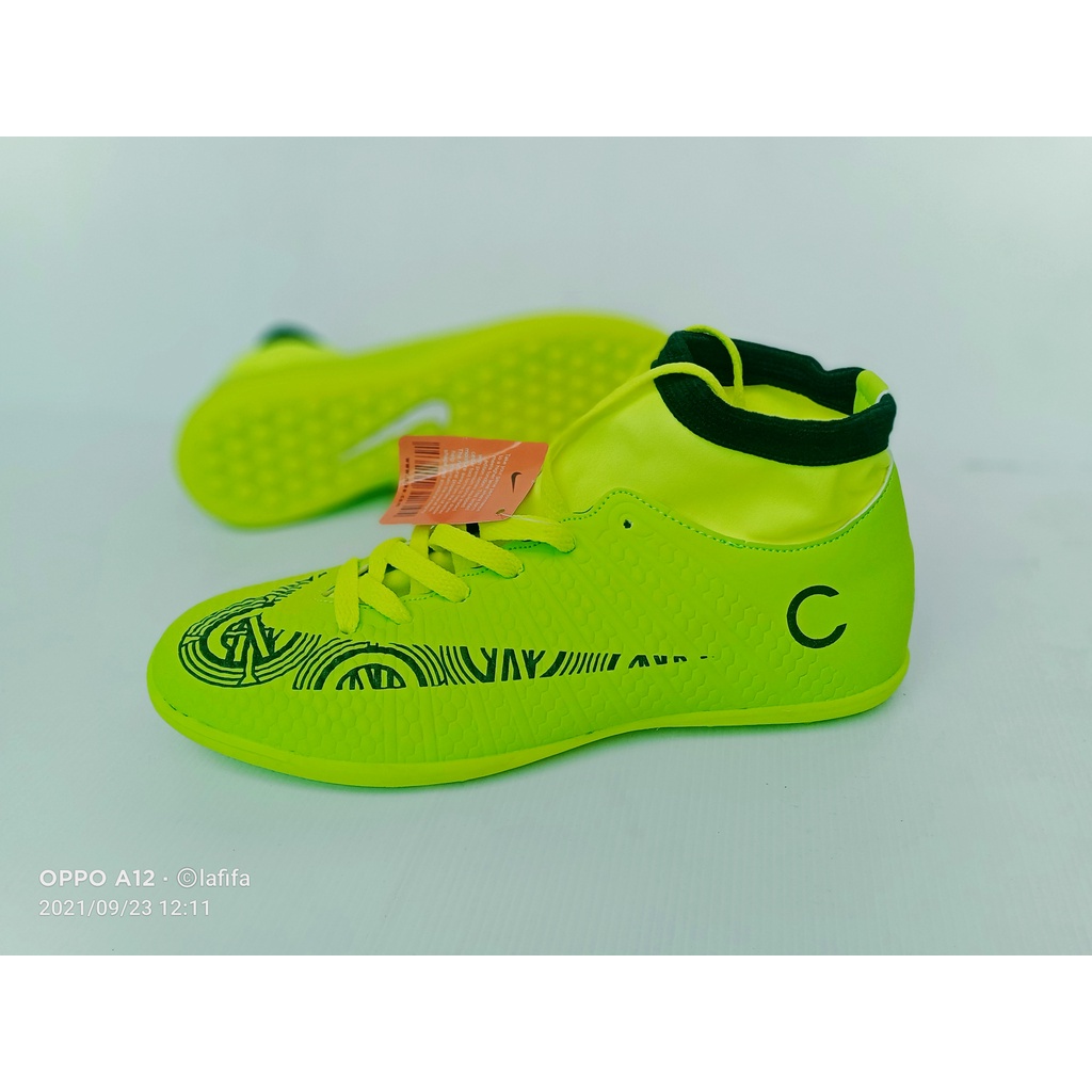 Sepatu futsal nike outlet hypervenom kw super